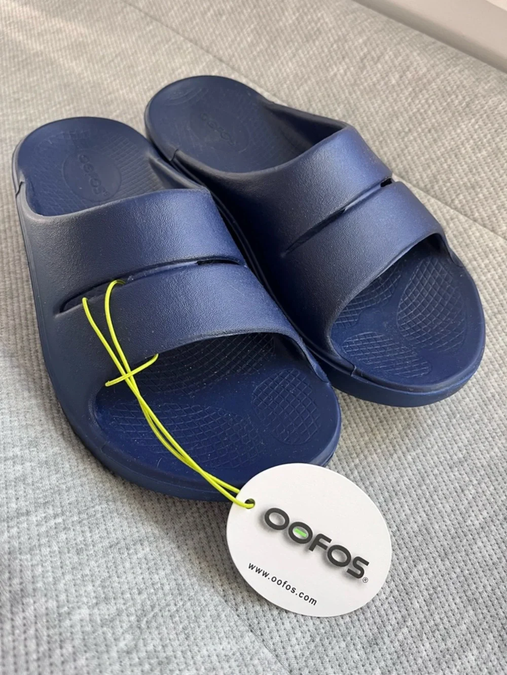 OOFOS Navy Blue Slide Sandals - women’s 7 - Picture 1 of 3